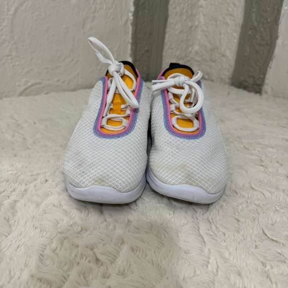 Nike Air Max Motion 2 Women’s Running Athletic Shoes Size 7 Training AO0352-104 - Picture 2 of 11
